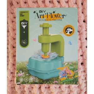 NIB DAISRED DIY Flower Bouquet Craft Kit For Kids Ages 5+ Flowers Maker Toy Gift